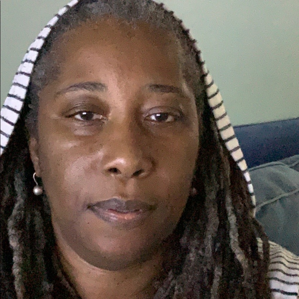 Meet your Posher, Fidelia